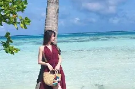 王健林为闪闪铺路黄一鸣太得意暗示爷爷认下孙女网友:撒谎 王健林为闪闪铺路黄一鸣太得意暗示爷爷认下孙女网友:撒谎
