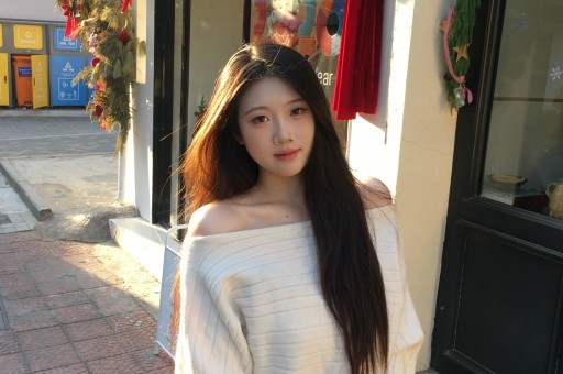 杨子带23岁新女友见91岁母亲铜钱盆抢镜黄圣依17年终是一场空